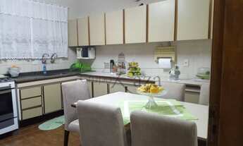 Imagem 7: Casa para venda com 210 metros quadrados com 3 quartos