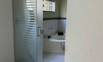 Imagem 7: Casa 3/4, sendo um suíte, sala de estar, jantar, cozinha, garagem e área serv. etc.