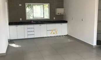 Imagem 2: O apartamento tem uma área útil de 95 metros, 2 dormitórios, sendo 1 suíte, sacada na suít