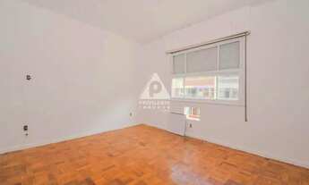 Imagem 6: Copacabana - Quarto e sala amplo no Posto 6