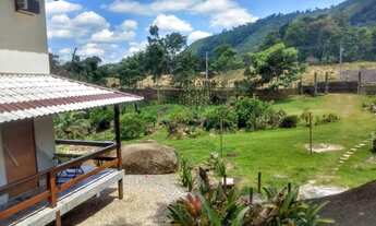 Imagem: Casa para venda construída em terreno com