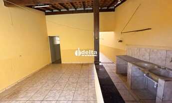 Imagem 15: Casa residencial com 3 quartos sendo 1 suíte disponível para locação no bairro Jardim Patr