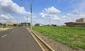 Imagem 2: Lote/Terreno para venda possui 300 metros quadrados