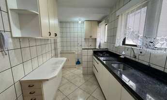 Imagem 7: Locação anual: 01 suíte + 02 dormitórios // Churrasqueira a carvão