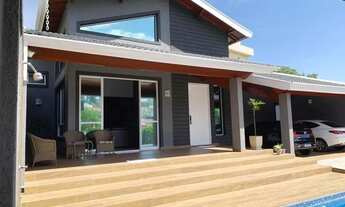 Imagem: Casa térrea de alto padrão, localizado