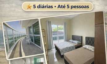 Imagem 3: Cabo Frio 5 pessoas próximo a praia