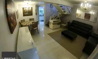 Imagem 5: Sobrado em Porto Alegre, no bairro Hípica, com 3 dormitório(s), e 3 banheiros, à