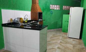 Imagem 2: Casa com piscina na praia