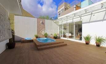 Imagem 4: Ótima casa em rua silenciosa com 03 dormitórios, 02 banheiros sociais, ampla sala com lare