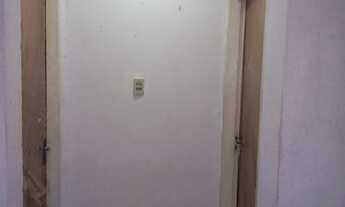 Imagem 2: Qr 401 casa 02 qts mais 01 cômodo lateral ao lado da av,401/403 vlr 210.000