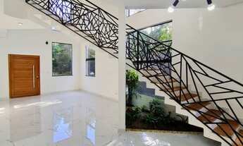 Imagem 4: Vende/Casa duplex nova/Condomínio Alphaville 3/Ponta Negra/3 Suítes/300m²/Aceita financiam