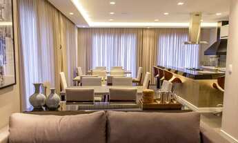 Imagem 2: Studio para venda possui 32 metros quadrados com 1 quarto em Centro - Florianópolis - SC