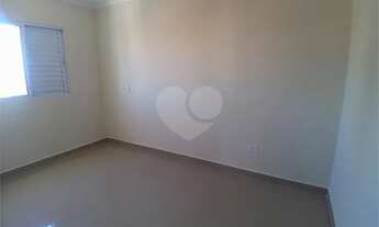 Imagem 6: Condominio fechado de sobrados no pé da Serra da Cantareira