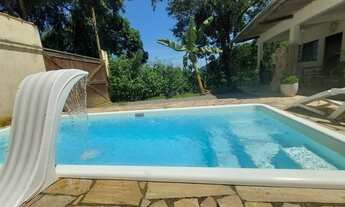 Imagem 3: Casa com piscina e vista pro mar