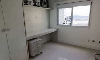 Imagem 7: Apartamento em localização privilegiada na Ponta da Praia, com 3 dormitórios, uma suíte e