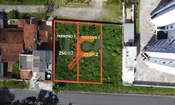 Imagem 2: TERRENO à venda 250m² 10x25 no Aruan em Caraguatatuba-SP