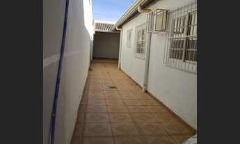 Imagem 5: Casa disponível no início do parque Cuiabá escriturada e desocupada