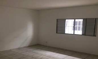 Imagem 3: 01 quarto, cozinha e WC