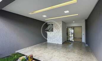 Imagem 2: Sobrado á venda no Residencial Porto Seguro em Goiânia, com 3 suítes sendo 1 master com cl