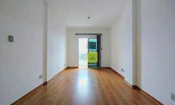 Imagem 2: Amplo apto com 2 quartos (suíte), varanda, e garagem - a 600m da UFJF