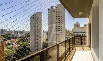 Imagem 3: Duplex Sofisticado com Pé-Direito Duplo e Lazer Modernizado em Higienópolis