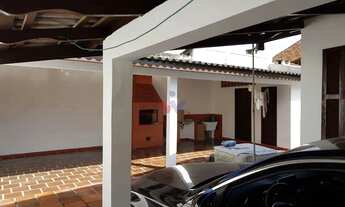 Imagem 3: Casa à Venda em Praia de Leste 400m do Mar, 3 Dorms, Terreno Amplo e Churrasqueira