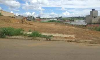 Imagem: Área com 794m2, ideal para construção