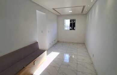 Imagem 2: Alugo apartamento reformado no Cond. Village das artes no Benedito Bentes na rua da UPA