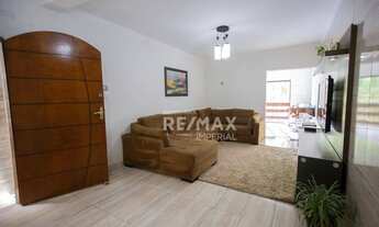 Imagem: Casa com 5 quartos, sendo 2 suítes à venda