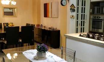 Imagem 7: Oportunidade de Alto Padrão no Mosela - Belíssima Casa de 4 quartos sendo 2 suítes ( Área