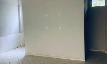 Imagem 3: Sala comercial para locação no bairro Glória - Excelente oportunidade para seu negócio!