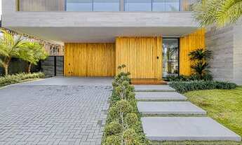 Imagem 2: Casa para venda possui 890 metros quadrados com 5 quartos em Barra da Tijuca - Rio de Jane