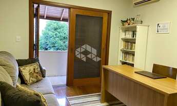 Imagem 6: Casa para venda possui 220 metros quadrados com 4 quartos em Córrego Grande - Florianópoli