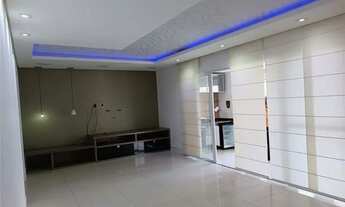 Imagem 3: Apartamento em localização privilegiada na Ponta da Praia, com 3 dormitórios, uma suíte e