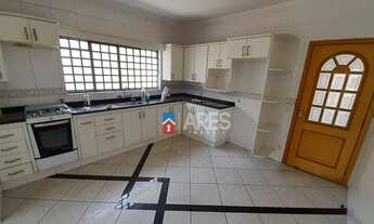 Imagem: Casa com 3 dormitórios para alugar, 177