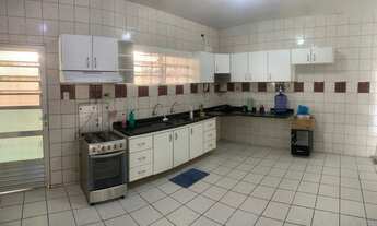 Imagem 5: Casa com 4 quartos, gradeada, lajeada, área de lazer com churrasqueira, quintal, por R$ 30