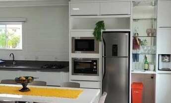 Imagem 3: Sobrado à venda no bairro Balneário Ponta do Papagaio - Palhoça/SC