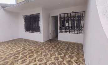 Imagem 3: Imóvel comercial de 230m2, com 2pav, 6/4 sendo 2 suítes, 2vgs - CA0154WG