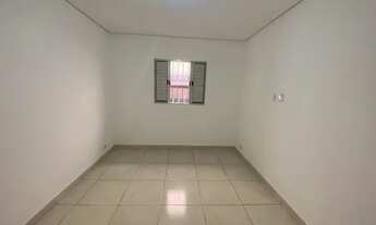 Imagem 3: Casa para aluguel com 168 metros quadrados com 20 quartos em Vila Eldízia - Santo André