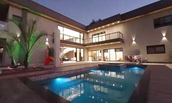 Imagem 3: Casa de condomínio sobrado para venda tem 423 metros quadrados com 5 quartos