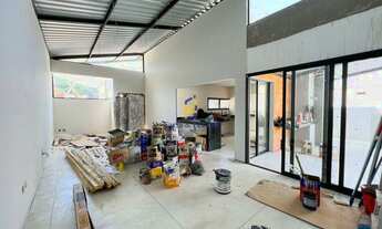 Imagem 2: Casa para venda possui 200 metros quadrados com 3 quartos em Vina Del Mar - Juiz de Fora