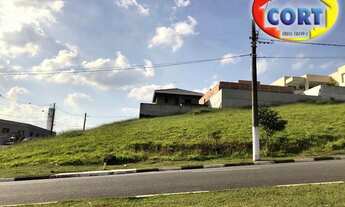 Imagem 4: Lote com leve aclive no condomínio Arujá Verdes Lagos Residence!!!