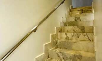 Imagem 4: Sobrado no Jardins Marselha com 4 quartos sendo 3 suites em Goiânia