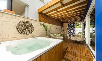 Imagem: Loft aconchegante com banheira no Campeche