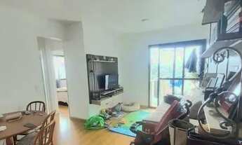 Imagem 2: Apartamento em Porto Alegre, no bairro Glória, com 2 dormitório(s), e 2 banheiro