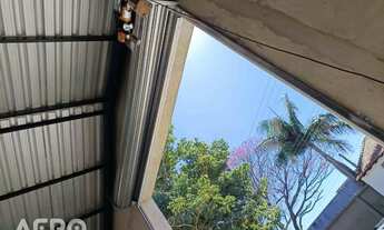 Imagem 3: Barracão novo, com apartamentos nos fundos