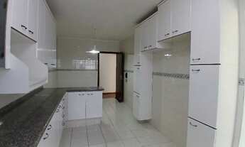 Imagem 6: Imóvel residencial, bairro próximo a área central com 5 quartos, sendo 3 Suites