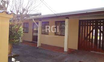 Imagem 2: Porto Alegre - Casa Padrão - Hípica