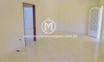 Imagem 7: Casa para Venda em São José dos Campos, Jardim Valparaíba, 3 dormitórios, 1 suíte, 2 banhe