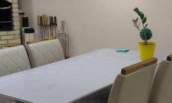 Imagem 2: Excelente casa com piscina, 115m2 de área construída, 415m2 de terreno, 3 quartos, sendo 1